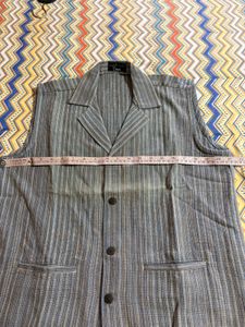 women's sleeveless jacket