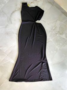 Elegant Black One-Shoulder Maxi Dress