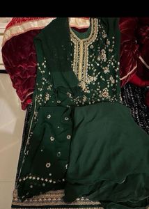 Elegant Emerald Green Kurta Set