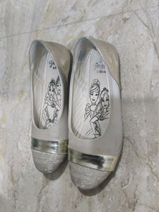 Kid Girls Footwear Balley Size 31 Age Approx 5-7 Years Off White And Golden Colour Party Wear