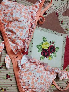 Floral Print Bra 🎁