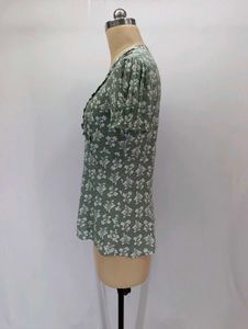 Floral Print V-Neck Button-Up Blouse