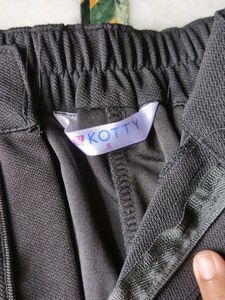 Stylish Women's Dark Grey cargo trouser