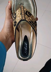 Black sandal like new