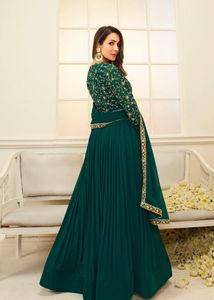 Elegant Green Kurta Set with Embroidery