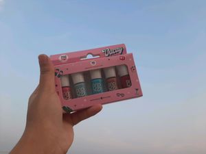 Set Of 5 Nail Polish