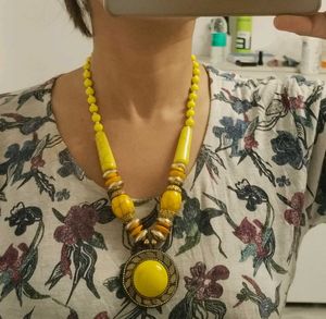 Beautiful Artificial Beads Necklace