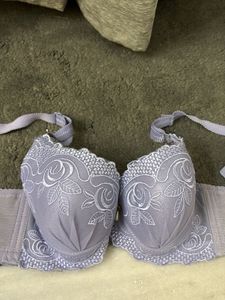 Lace Detail Padded Bra