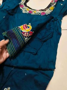 Embroidered cotton suit