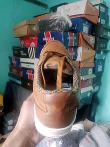 NEW NO USED CASUAL SHOE FOR MEN.