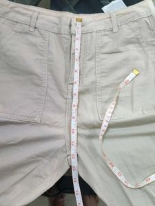 ZARA Women's Cargo jogger pants.
