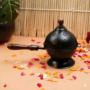 Sale 💰🎈🎈. Vintage Incense Burner