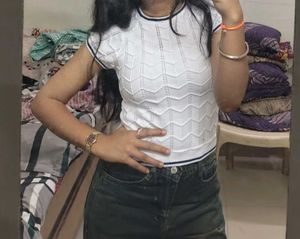 Chic White Knit Top
