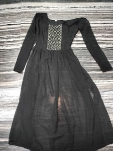 Elegant Black Ethnic nayra cut