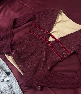 stylish lace full sleeve top