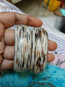 Stylish Resin Bangles Set