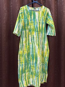 Stylish Tie-Dye Kurta Set feeding