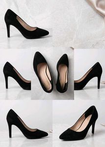 Chic Black Suede Pointed Toe Flats