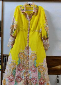 HERE &amp; NOW - YelloW Midi Dress
