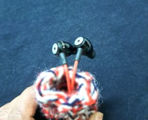Earphone Holder. Earpod Holder. Can Be Used To Hold Both Wired And Wireless Earphones