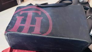 Tommy Hilfiger Black Shoulder Bag