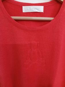 Red Sleeveless Knit Top