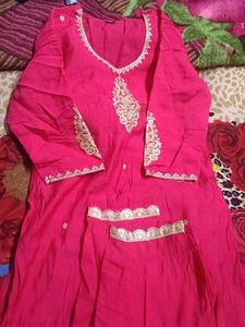 Elegant Pink Kurta with Gold Embroidery