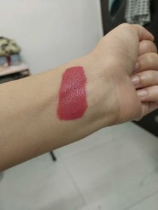 oriflame the one Liquid Glitter Lipstick