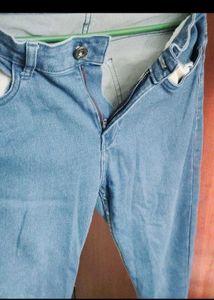 combo of jeans and 3-Pack Ribbed Mock Neck Sleevel