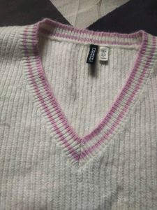 V-Neck Knit Vest