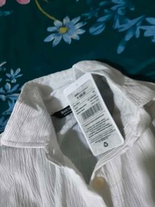 Chic White Textured Button-Up Shirt