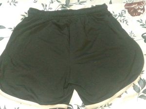 Mid Rise Black Shorts