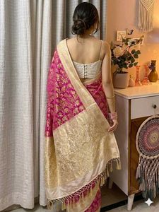 🌟Sale 💰 Elegant Pink  Saree 💗