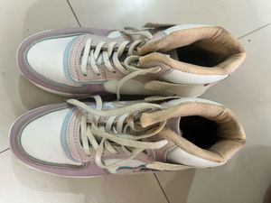 Stylish Women's Sneakers