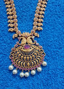 Beautiful Gold-plated necklace jewelry