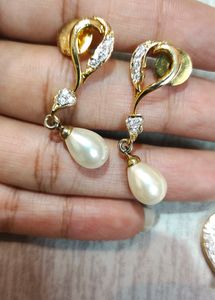 Pendant And Earrings Set