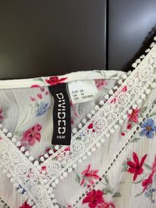 H&amp;M Floral Print Cami Top