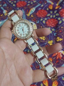 Chic White &amp; Silver Link Watch