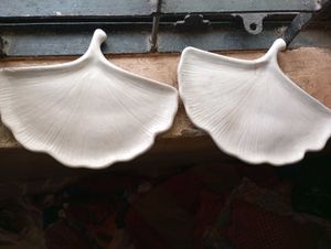 These are the two leaf trays x2