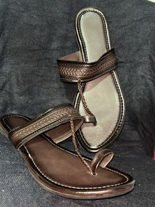 Kolahpuri Stylish Toe-Ring Sandals