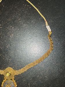 Elegant Gold Necklace &amp; Earrings Set