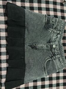 Stylish Denim Skirt with Pleated Hem