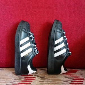 Adidas Superstar Sneakers