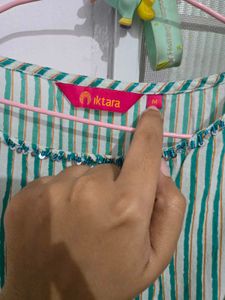 Green Striped Sleeveless Kurta