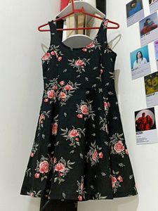 ROSE GARDEN CHARM DRESS🥀