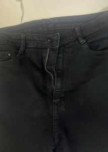 Classic Black Skinny Jeans