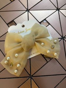 set of four hair accessories  | free delivery