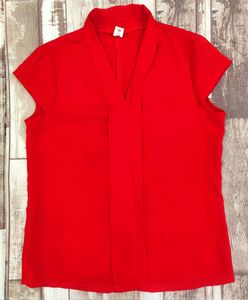 Chic Red Cap Sleeve Top