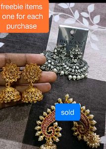 2 mangalsutra sold, 1 remaining