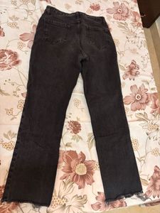 Stylish Black Wash Straight Leg Jeans